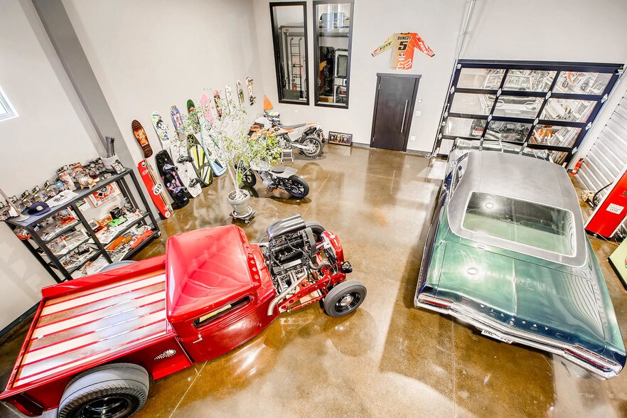 More Photos Of 9337 Commerce Center St, Highlands Ranch Showroom For Sale