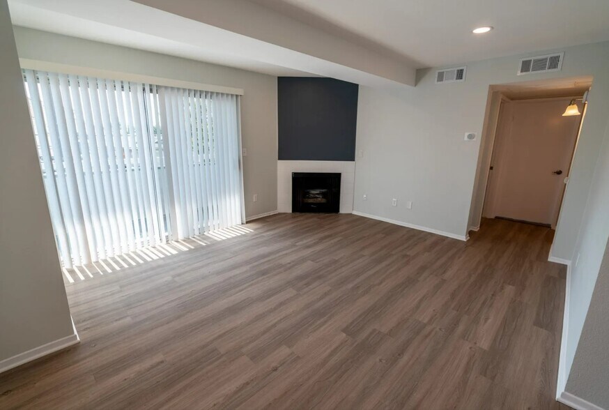More Photos Of 4406 Cahuenga Blvd, Toluca Lake Apartments For Sale