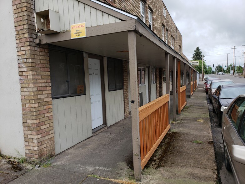 More Photos Of 145 S Main St, Jefferson Apartments For Sale