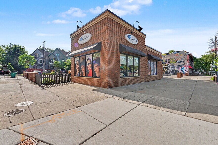 More Photos Of 932 Elmwood Ave, Buffalo Flex For Sale