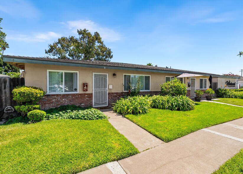 More Photos Of 17062-17104 B Lane, Huntington Beach Apartments For Sale