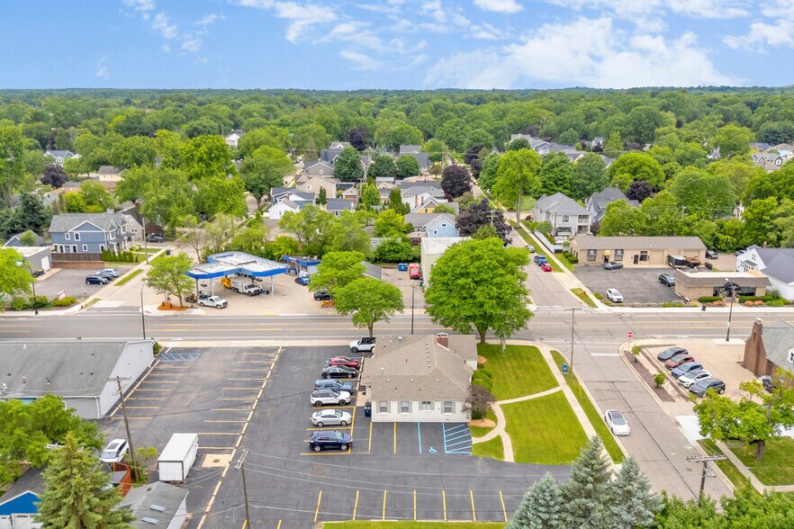 More Photos Of 915-919 S Main St, Plymouth Office For Sale