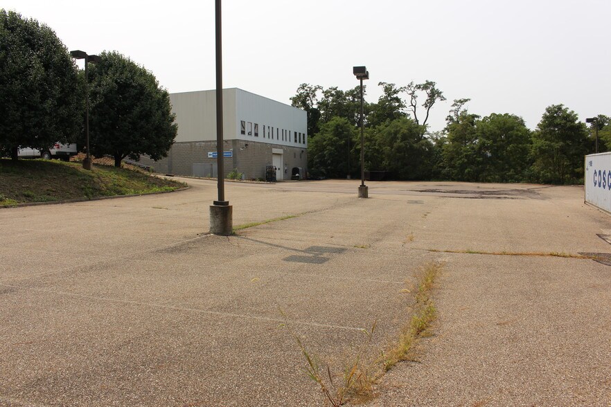 More Photos Of 4525 Sunset Blvd, Steubenville Storefront Retail Office For Lease