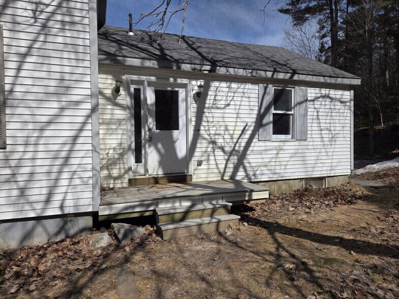 More Photos Of 11 Aegis Dr, Bath Office Residential For Sale