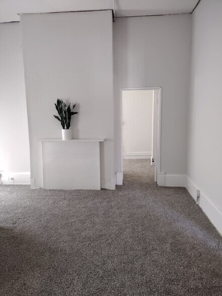 More Photos Of 215 Grace St, Greenwood Apartments For Sale