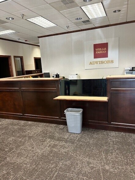 More Photos Of 301-415 N Spence Ave, Goldsboro Storefront Retail Office For Lease