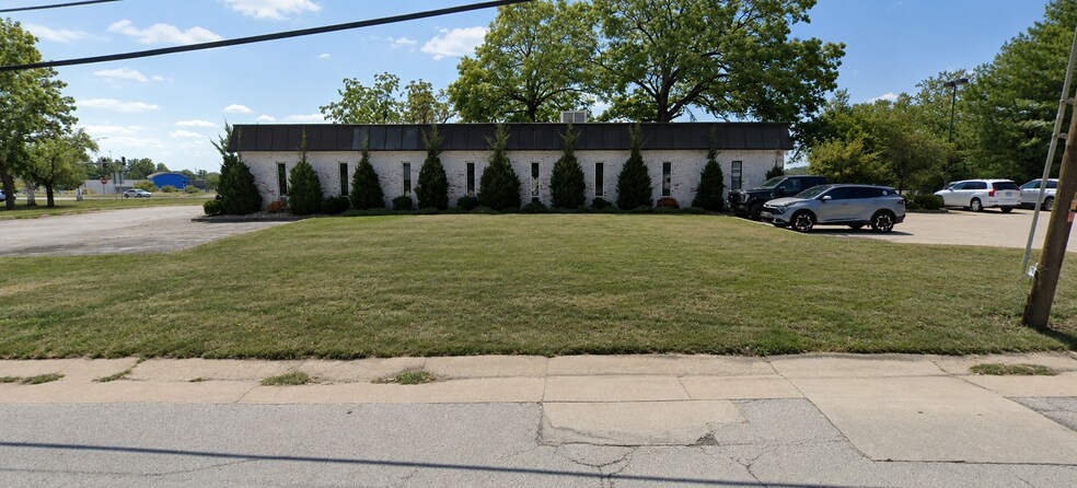 More Photos Of 10201 E 75th St, Raytown Office For Sale