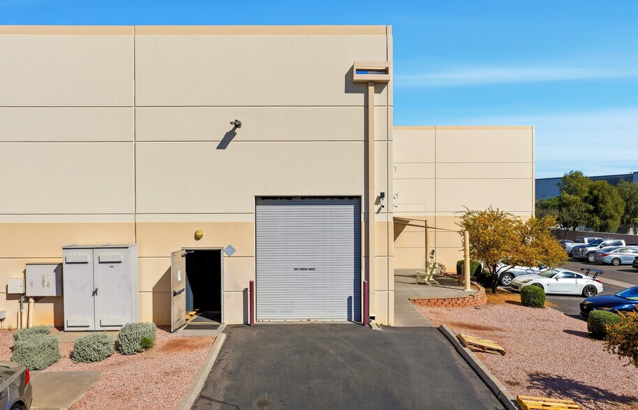 More Photos Of 6849 W Frye Rd, Chandler Manufacturing For Lease