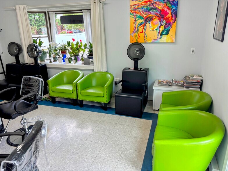 More Photos Of 171 Main St, Deep River Storefront Retail Residential For Lease