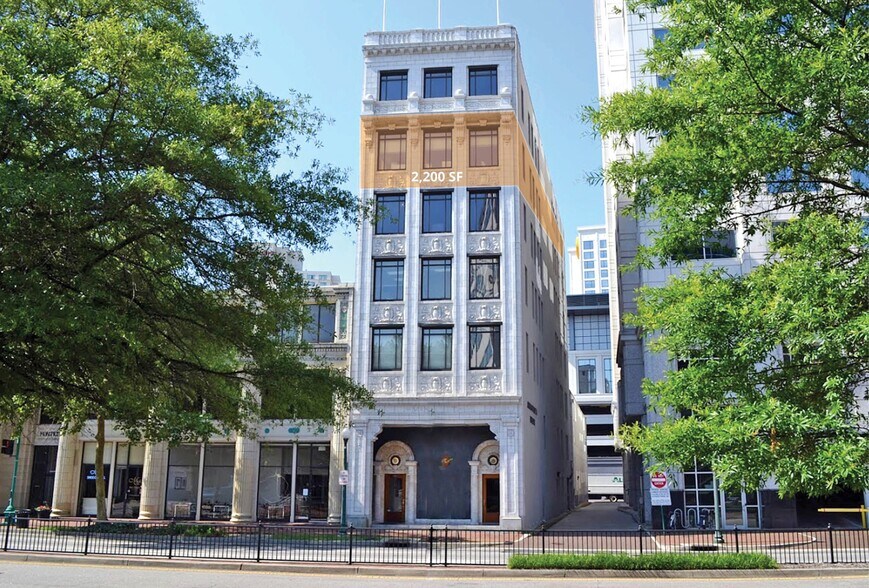 More Photos Of 201 E City Hall Ave, Norfolk Office For Lease