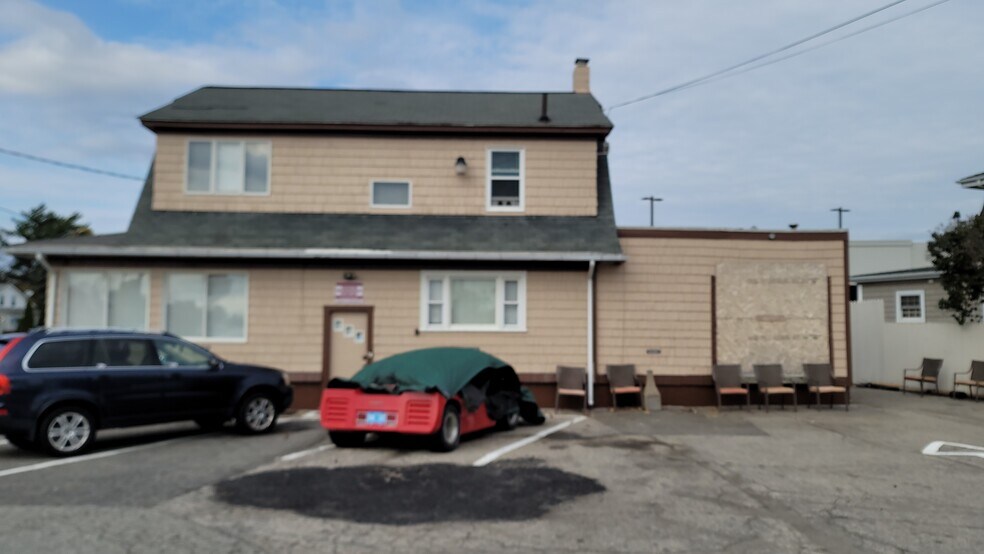More Photos Of 1074 Washington St, Attleboro Storefront Retail Residential For Sale
