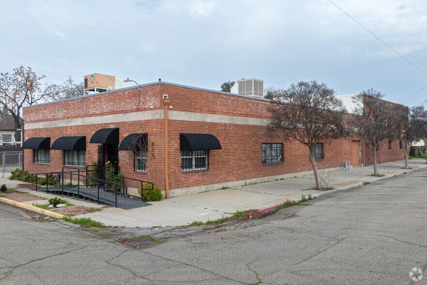 Primary Photo Of 304 L St, Fresno Industrial For Lease