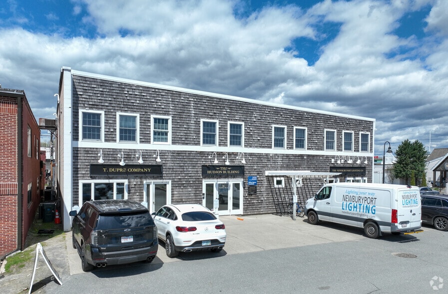 More Photos Of 38 R Merrimac St, Newburyport Office For Lease