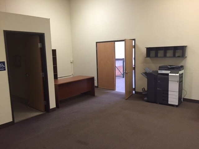 More Photos Of 1725 W Williams Dr, Phoenix Unknown For Lease