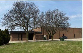 More Photos Of 15200 N Commerce Dr, Dearborn Warehouse For Lease