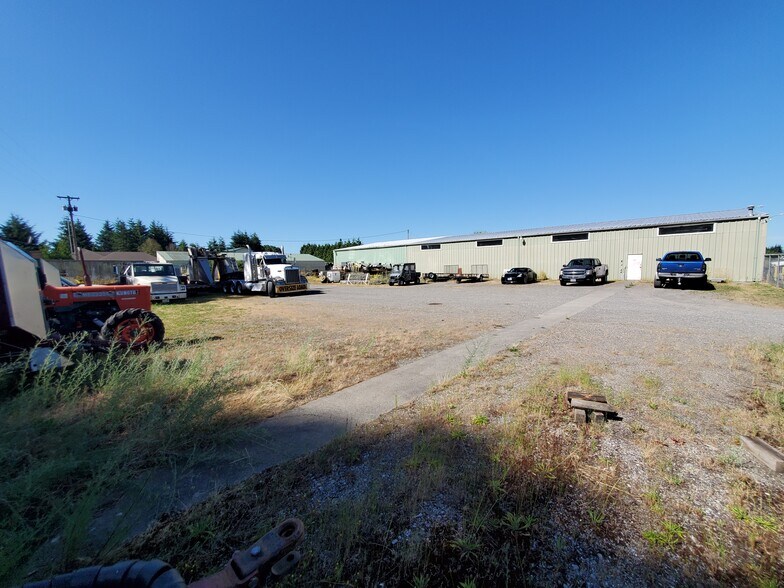 More Photos Of 6881 E 5th Pl, Lynden Industrial For Sale