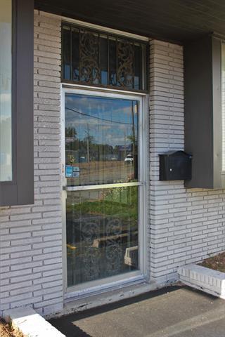 More Photos Of 2390 Lamar Ave, Memphis Office For Lease
