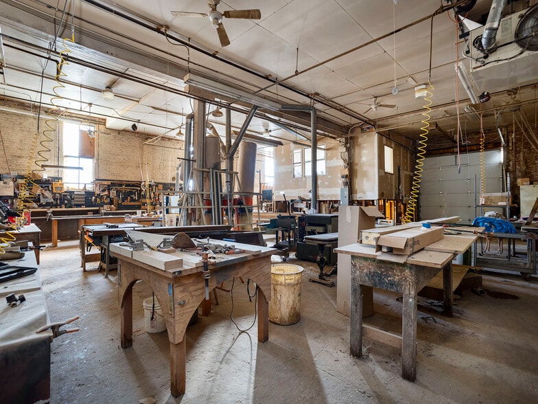 More Photos Of 3056 W Walton St, Chicago Warehouse For Sale