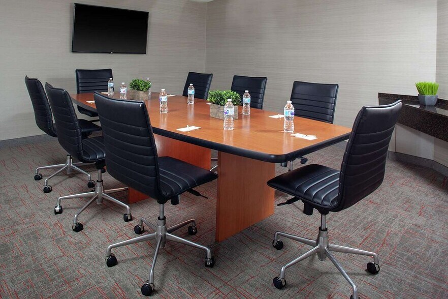 More Photos Of 300 Prestige Pl, Dayton Hotel For Sale