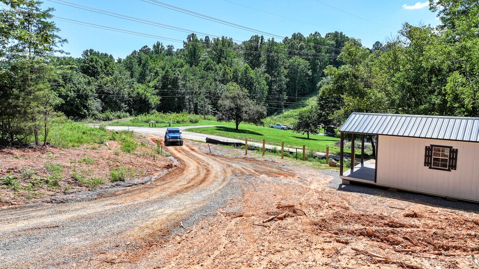 More Photos Of 180 Lakeland Ridge Rd, Bean Station Specialty For Sale