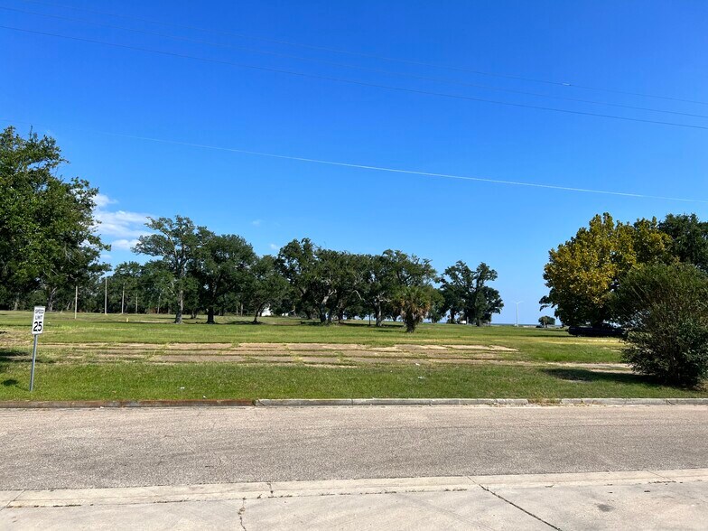 More Photos Of 100 Brady Dr, Biloxi Land For Sale