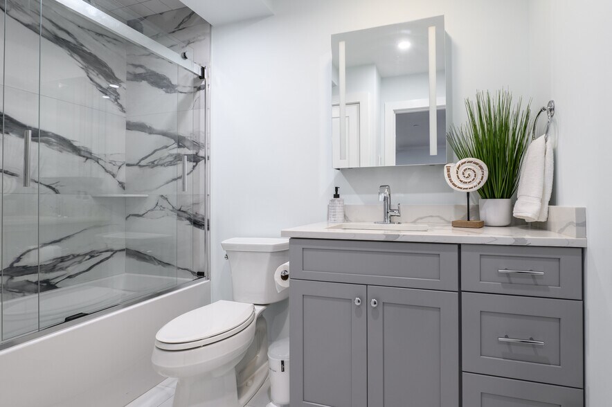 More Photos Of 159 Boston Post Rd, East Lyme Apartments For Sale