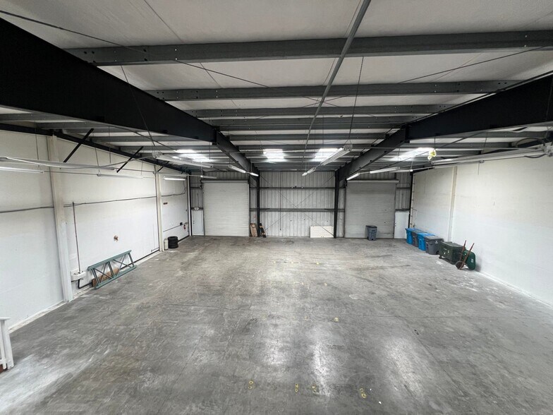 More Photos Of 69-79 3rd St, Eureka Warehouse For Lease
