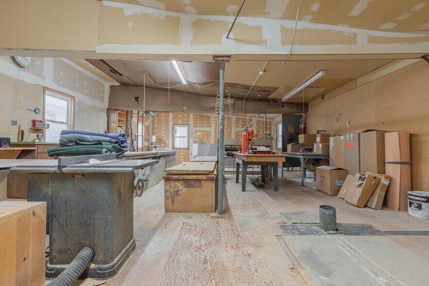 More Photos Of 209-211 Central Ave, East Newark Manufacturing For Sale