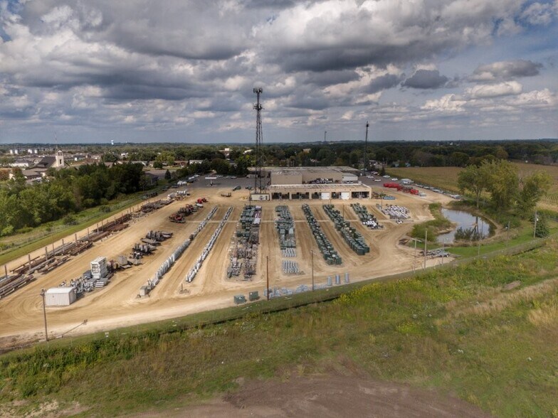 More Photos Of 4300 W 220th St, Farmington Light Distribution For Sale