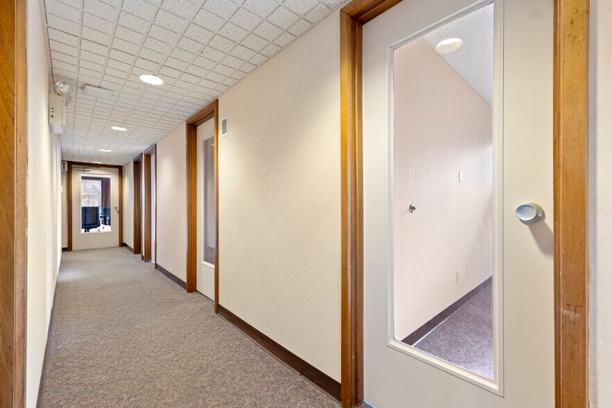 More Photos Of 811 N 19th St, Allentown Medical For Lease