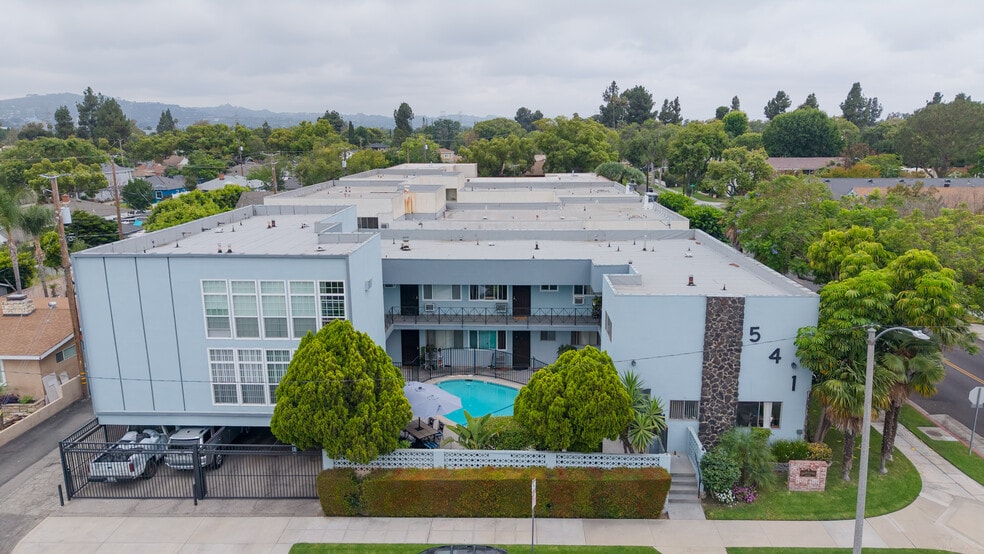 More Photos Of 541 N Naomi St, Burbank Apartments For Sale