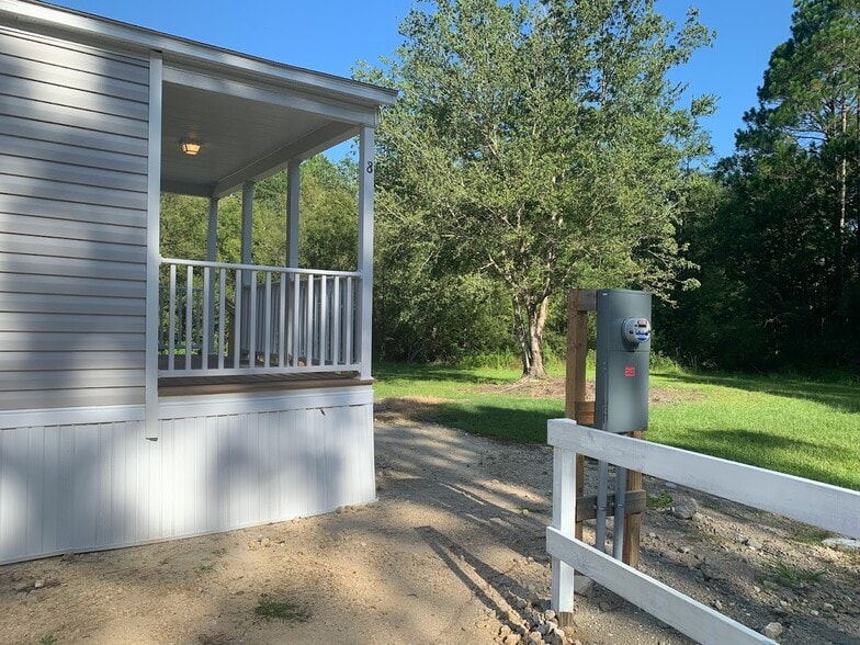 More Photos Of 154 NW Alpata Ct, Lake City Manufactured Housing Mobile Home Park For Sale