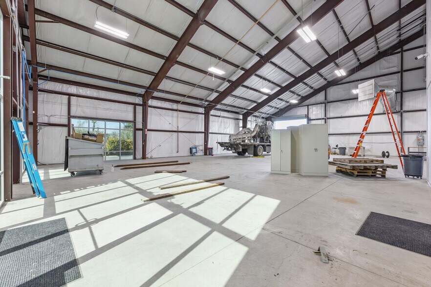 More Photos Of 4425 E Brundage Ln, Bakersfield Unknown For Lease