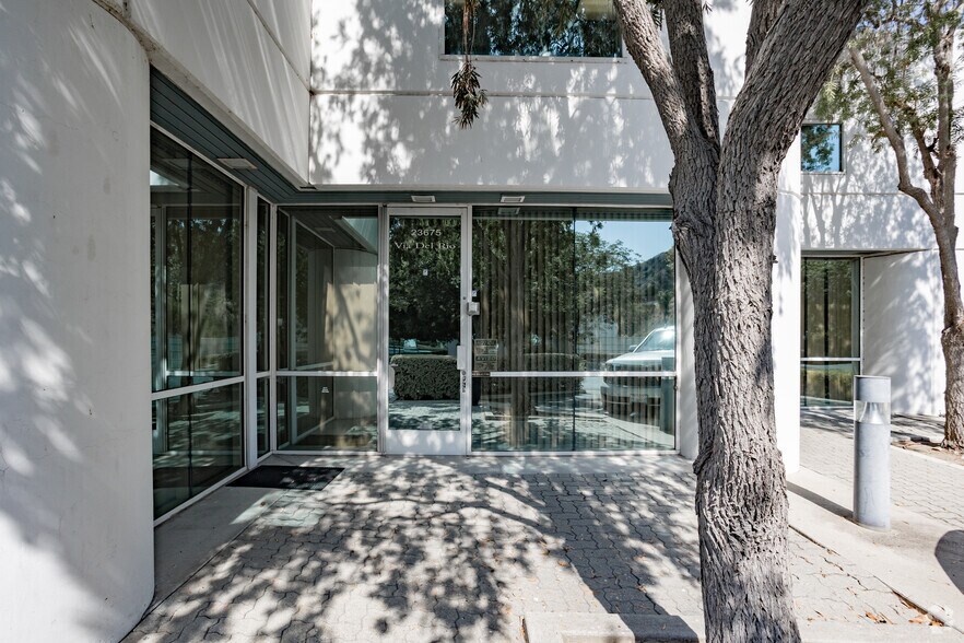 More Photos Of 23671-23675 Via Del Rio, Yorba Linda Light Manufacturing For Sale