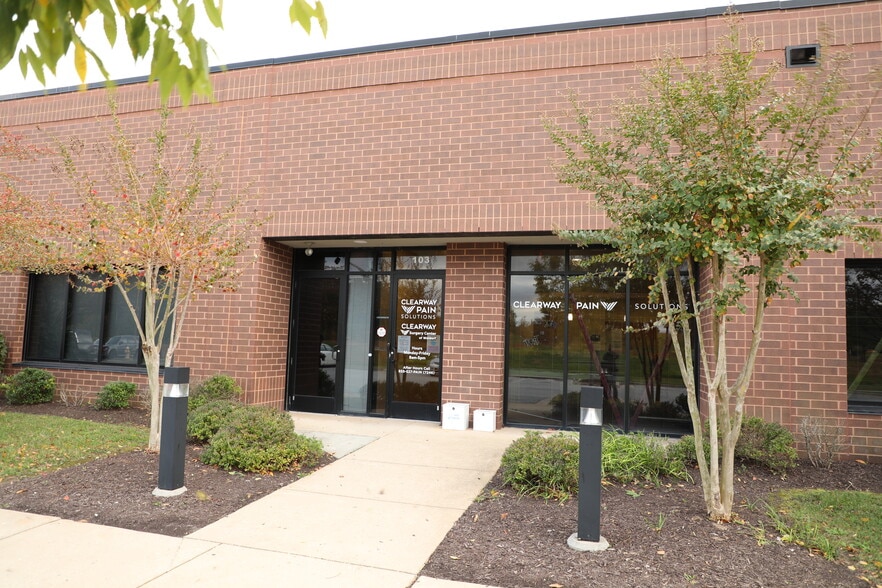 More Photos Of 2960 Technology Pl, Waldorf Research And Development For Lease
