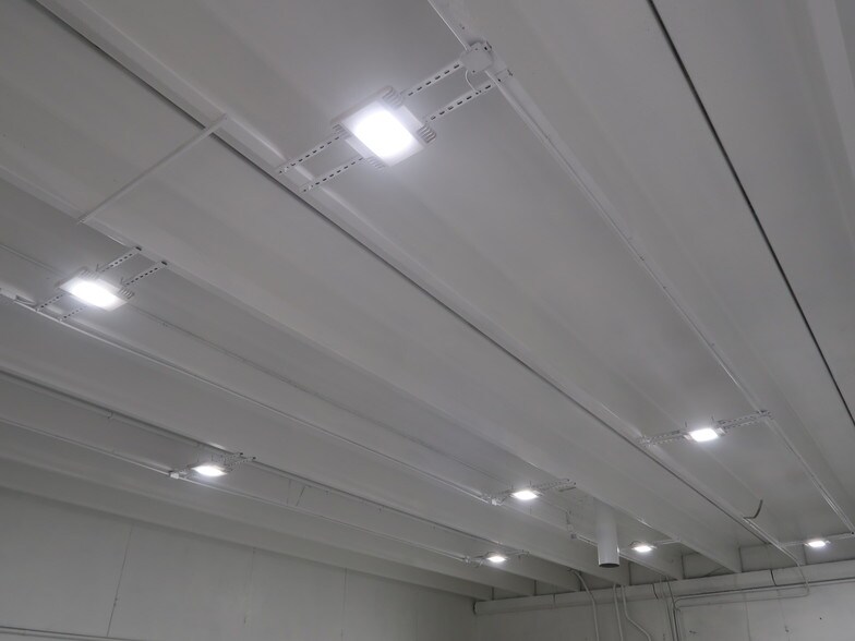 More Photos Of 5930 Star Ln, Houston General Retail For Lease