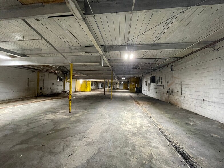 More Photos Of 2300 Old Durham Rd, Roxboro Warehouse For Lease