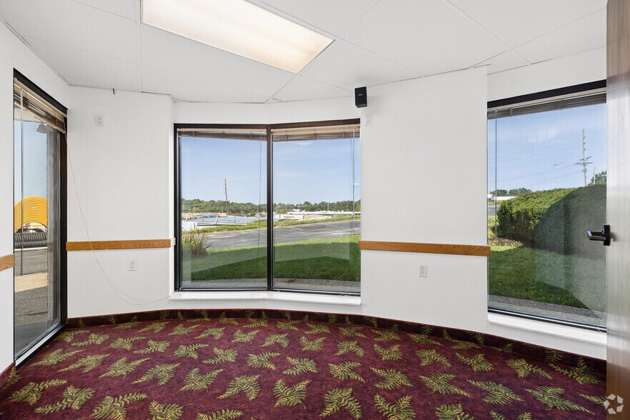 More Photos Of 1080 Caroline Dr, Washington Medical For Sale