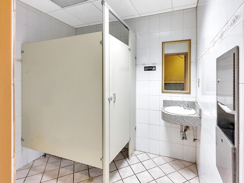 More Photos Of 1341 Springwells St, Detroit General Retail For Sale