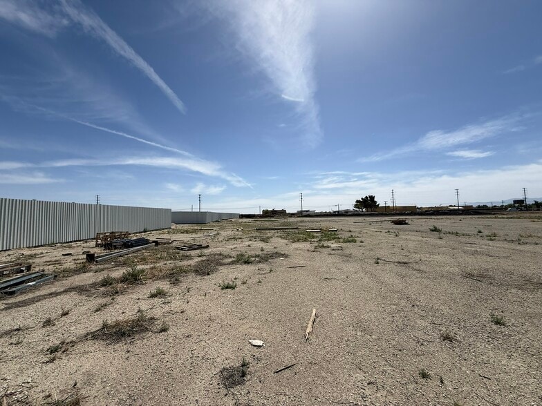 More Photos Of 45711 Division St, Lancaster Land For Sale