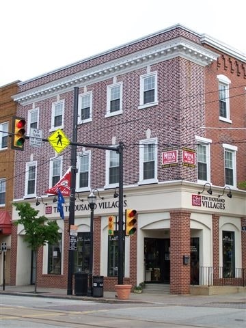 More Photos Of 20 S Olive St, Media Office For Lease