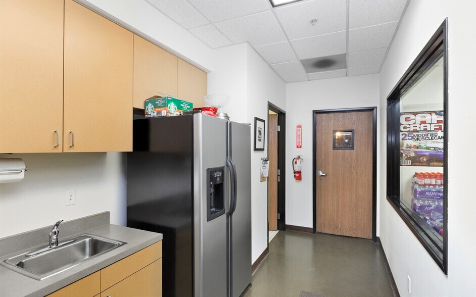 More Photos Of 1722 Illinois Ave, Perris Warehouse For Sale