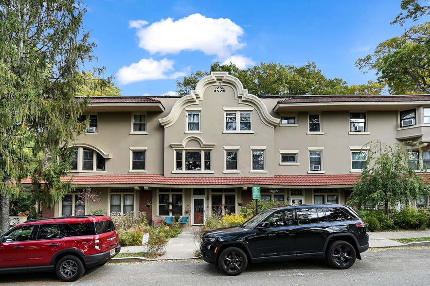 More Photos Of 1 Riverside Dr, Sleepy Hollow Village Apartments For Sale