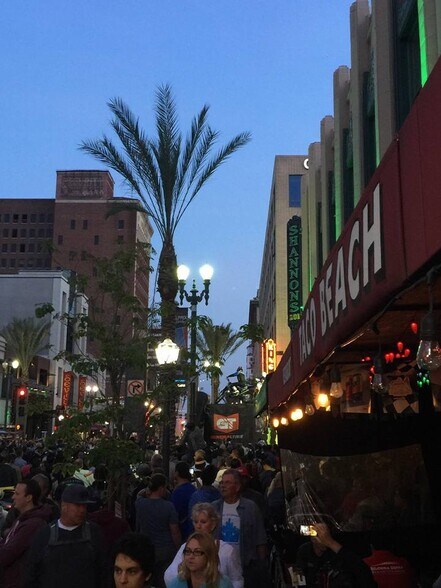 More Photos Of 219 Pine Ave, Long Beach Storefront For Lease