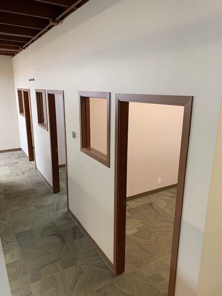 More Photos Of 10525 116 St NW, Edmonton Medical For Lease