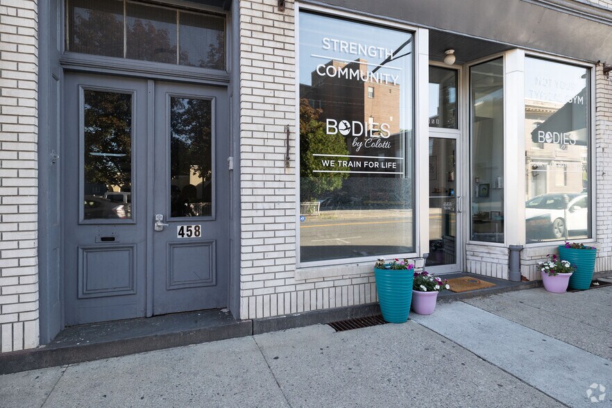 More Photos Of 458 Broadway, Kingston Storefront Retail Residential For Sale