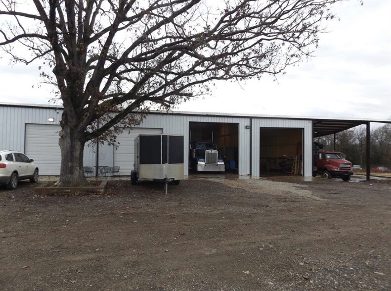 More Photos Of 4400 NE Lincoln Rd, Idabel Industrial For Sale
