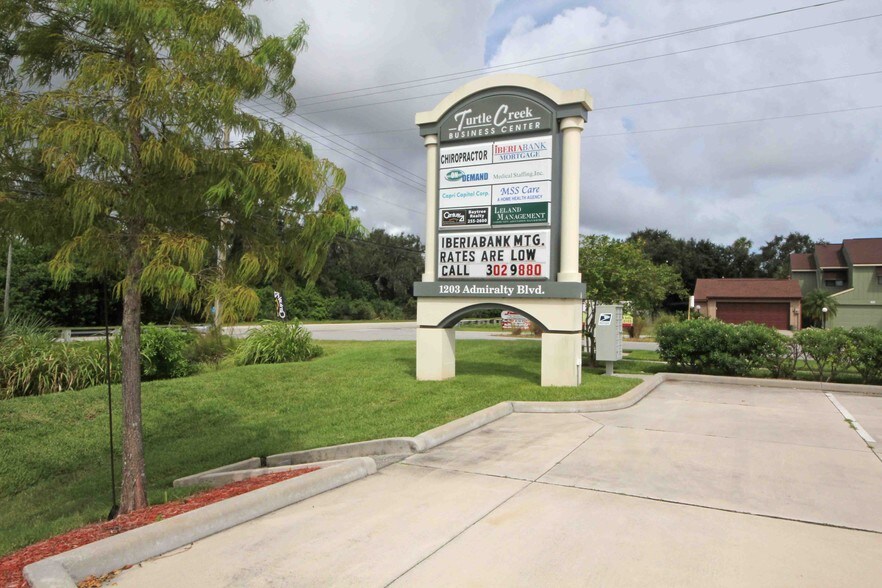 More Photos Of 1215-1217 Admiralty Blvd, Rockledge Office For Sale