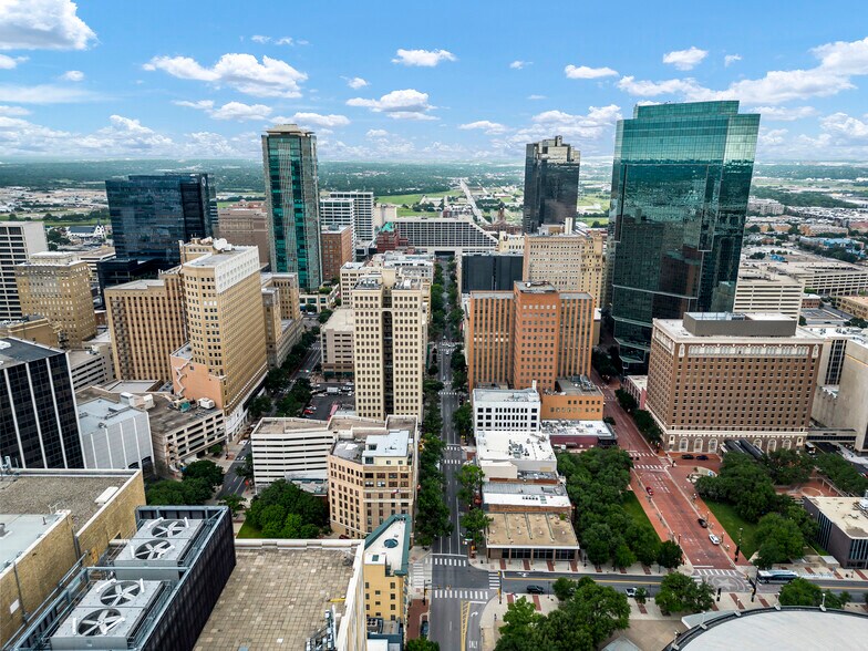 More Photos Of 901 Houston St, Fort Worth Office For Lease