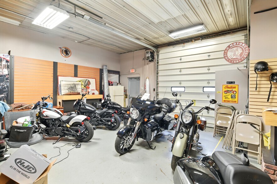 More Photos Of 962 Southampton Rd, Westfield Warehouse For Sale